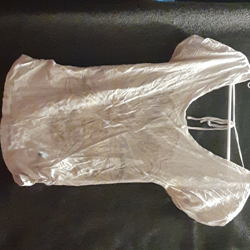 White tieback t